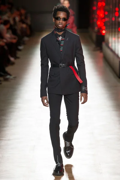 Look 23
